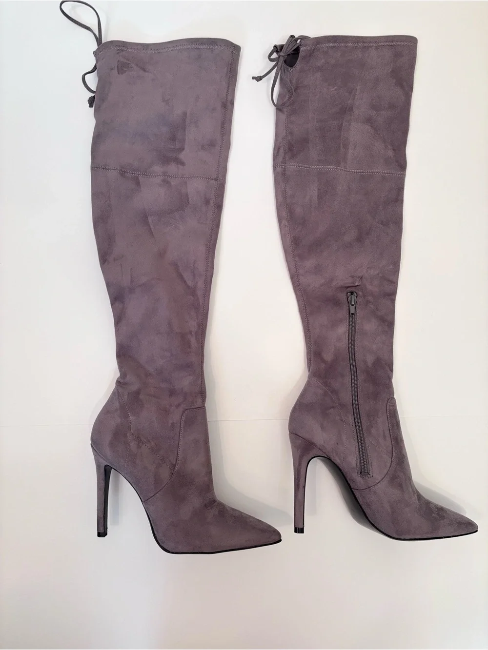 Guess chic over